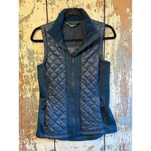 Athleta Rock Springs Quilted Vest Green size Small